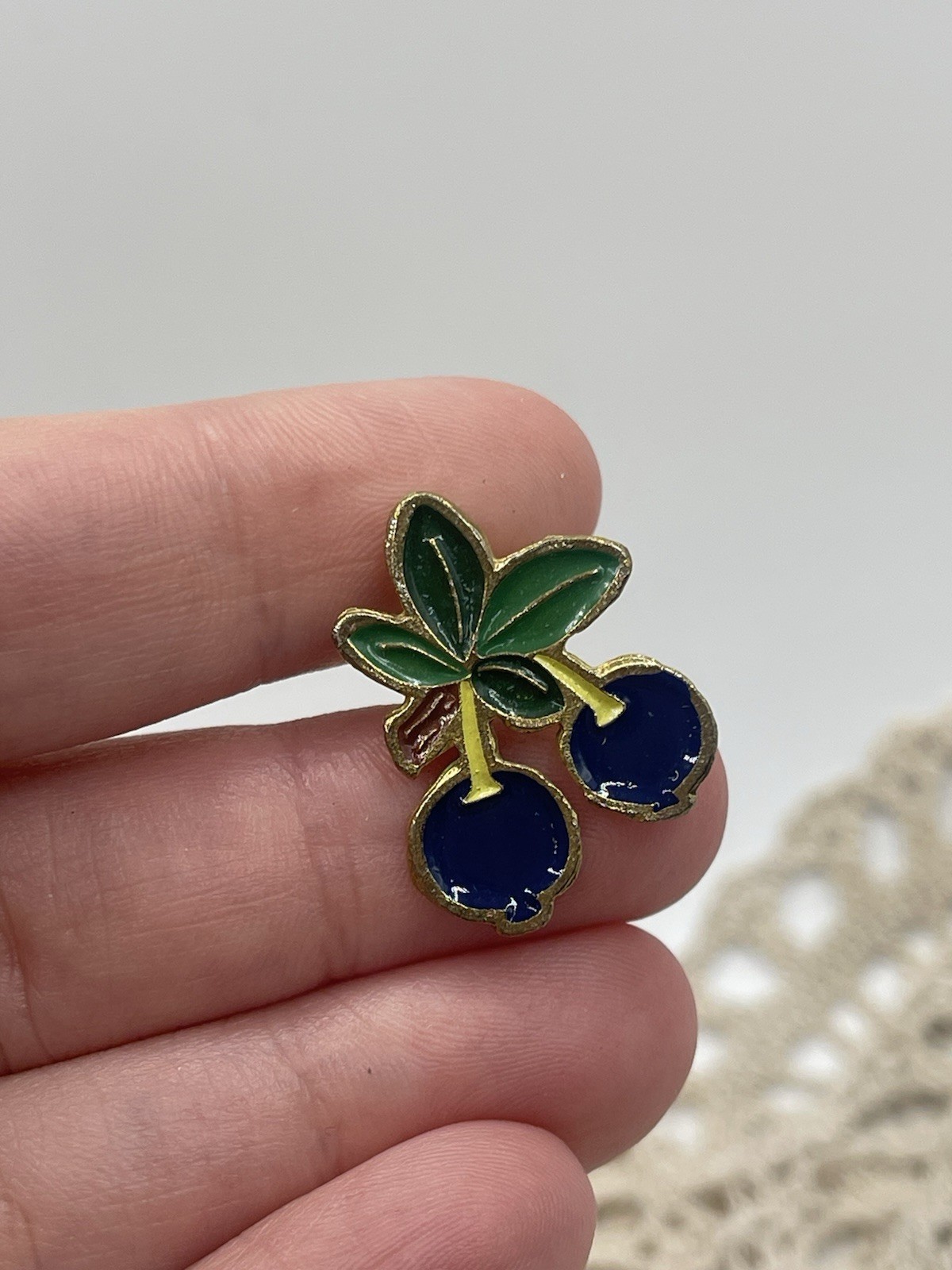 PIN PETITE BROCHE VINTAGE ENAMEL Blueberry