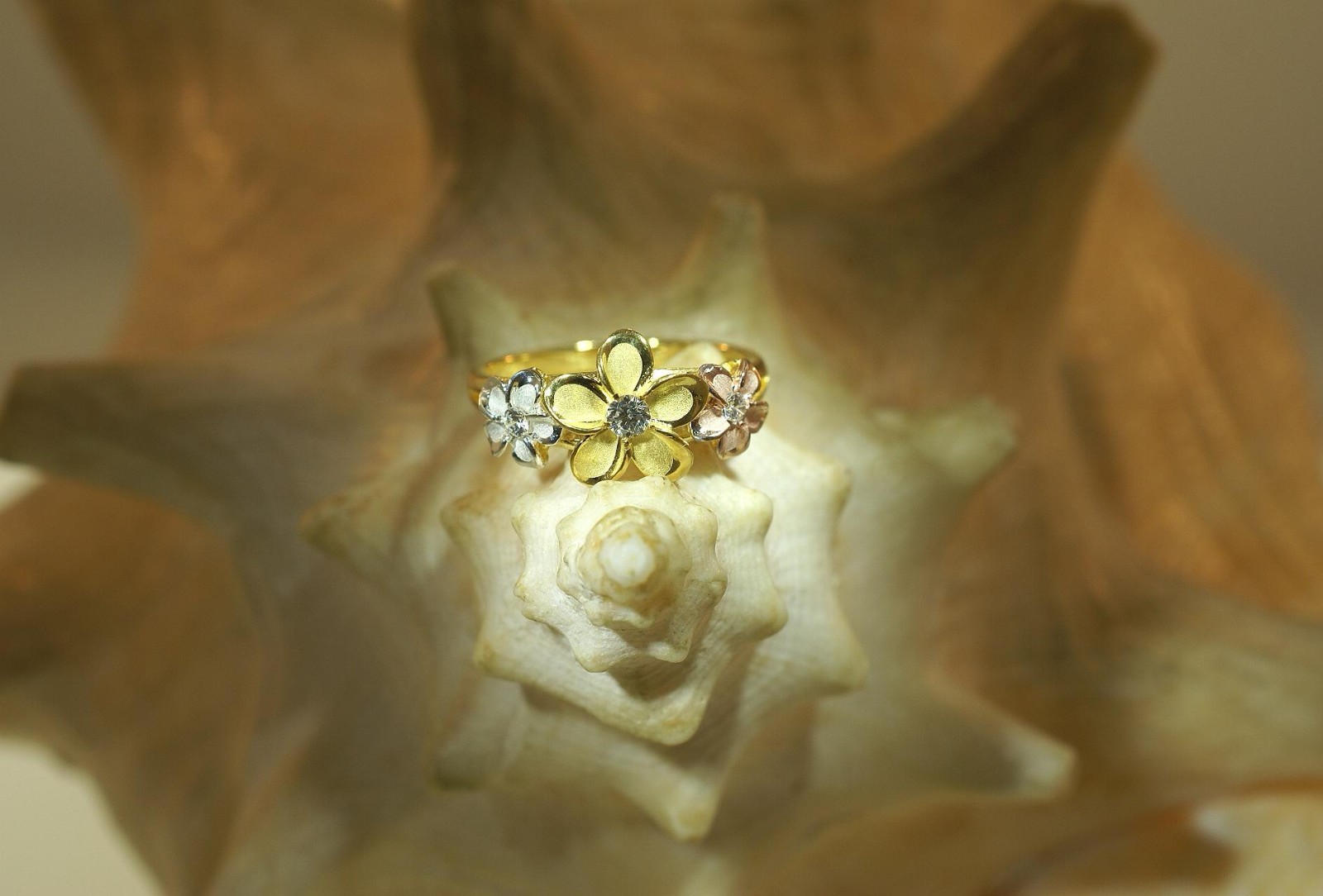 10.5MM/6.5MM TRI-COLOR GOLD PLATED 925 SILVER HAWAIIAN FANCY PLUMERIA CZ RING