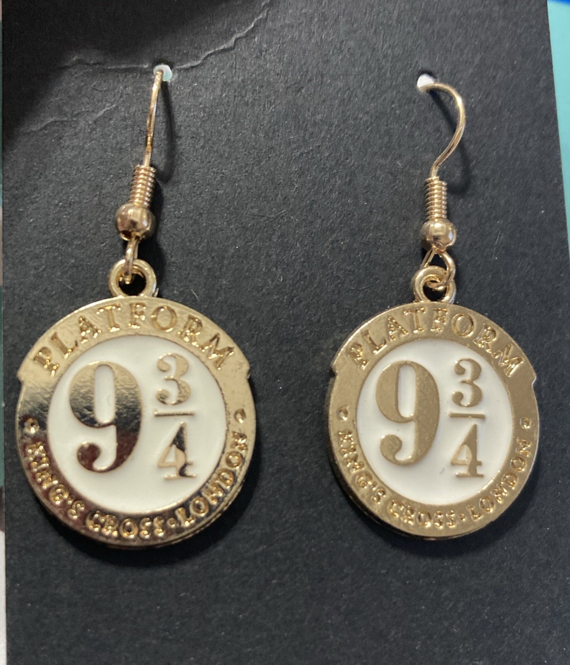 New Buyer’s Choice Harry Potter 9 3/4 Platform Dangle Earrings Gold Tone Pierced