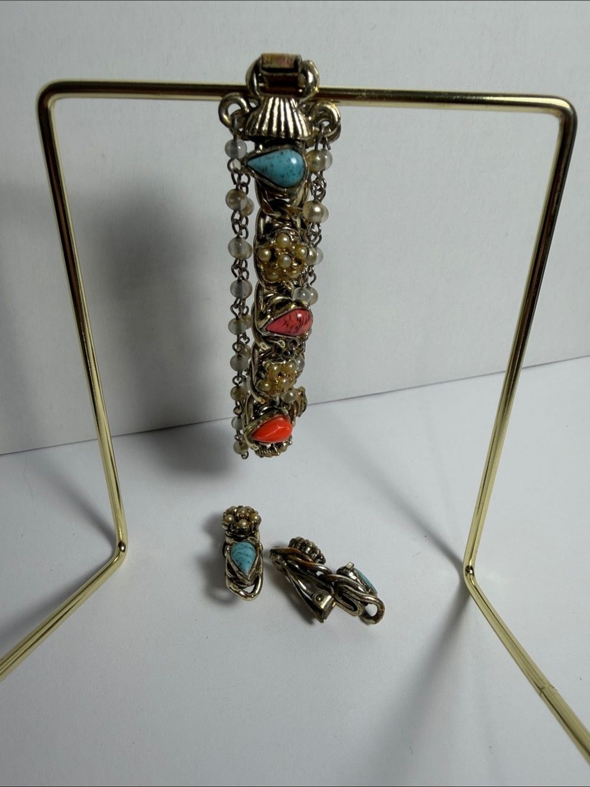 Vintage Gold Tone Faux Turquoise Coral Cabochon Bracelet Earring Set BOHO