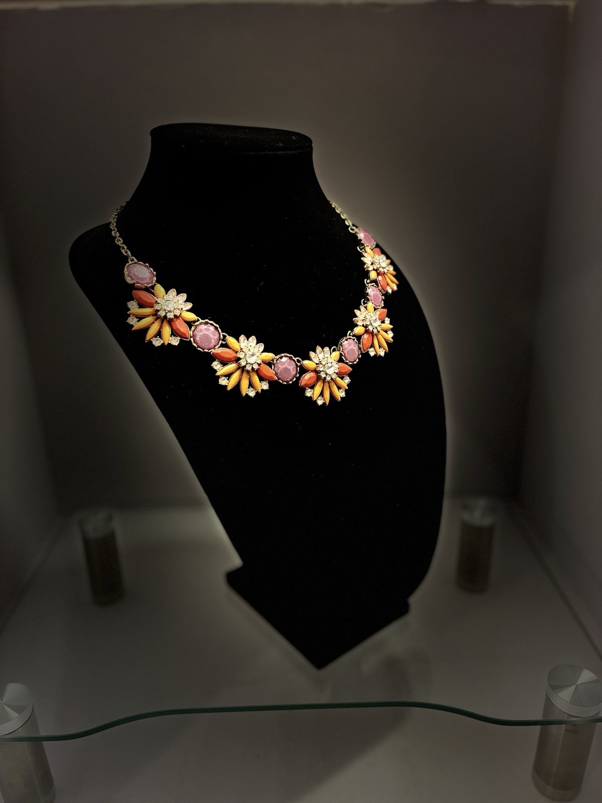 Chunky Floral Bib Statement Necklace Gold Tone Orange Pink Rhinestone Flower 20″