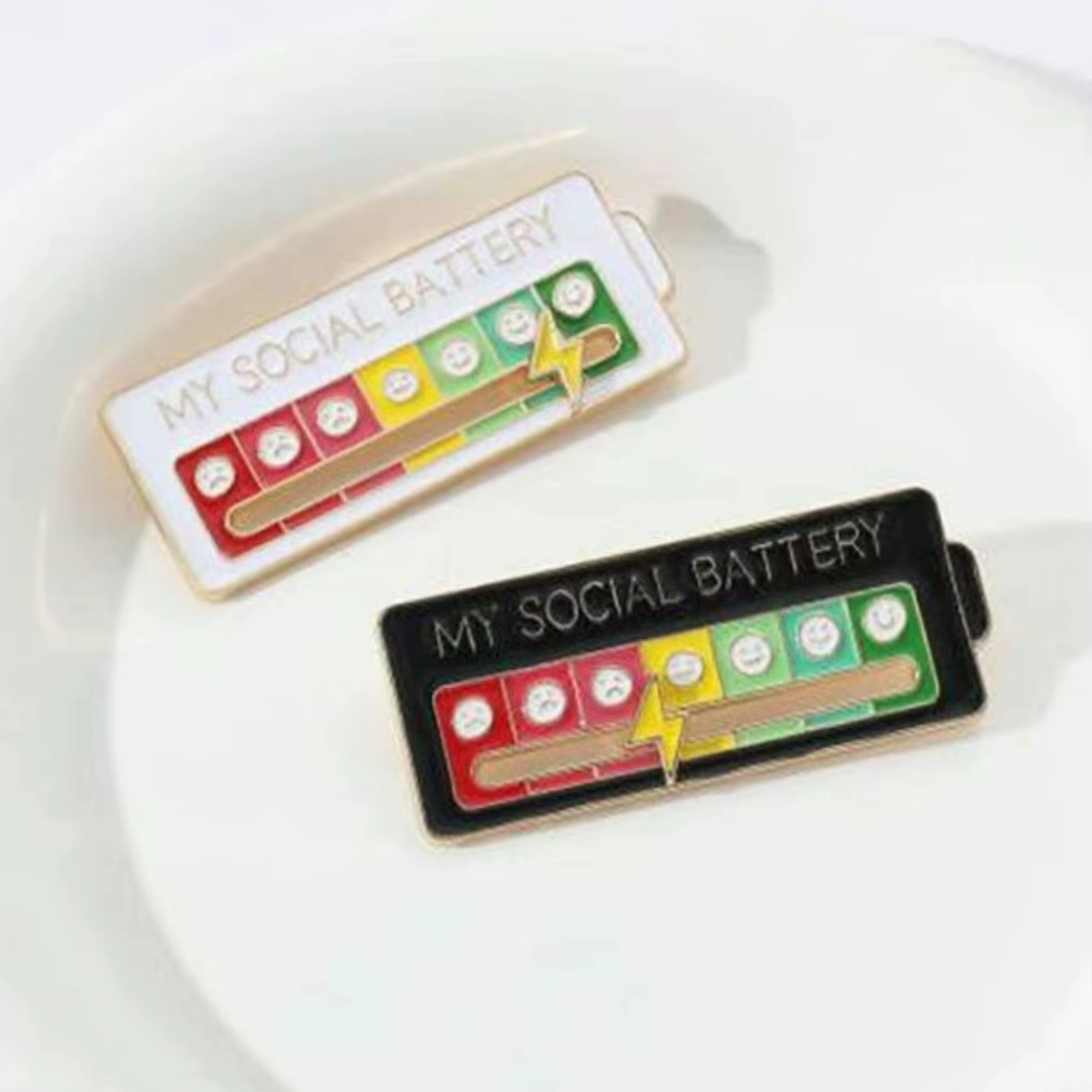 Funny Social Battery Slider Pin – 7-Mood Expression Badge, Cute Interactive Pin