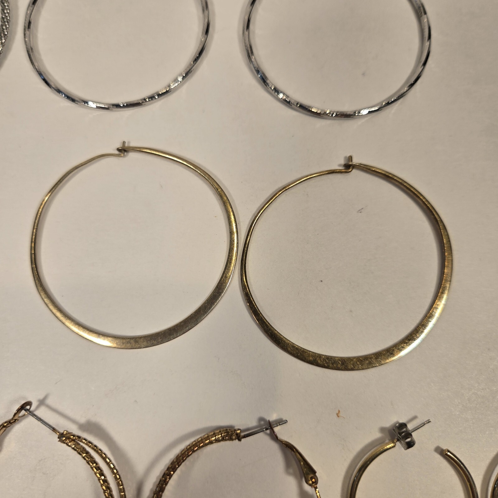Lot Of 8 Pair Hoop Earrings Pierced Different Metal Tones Varying Diameters
