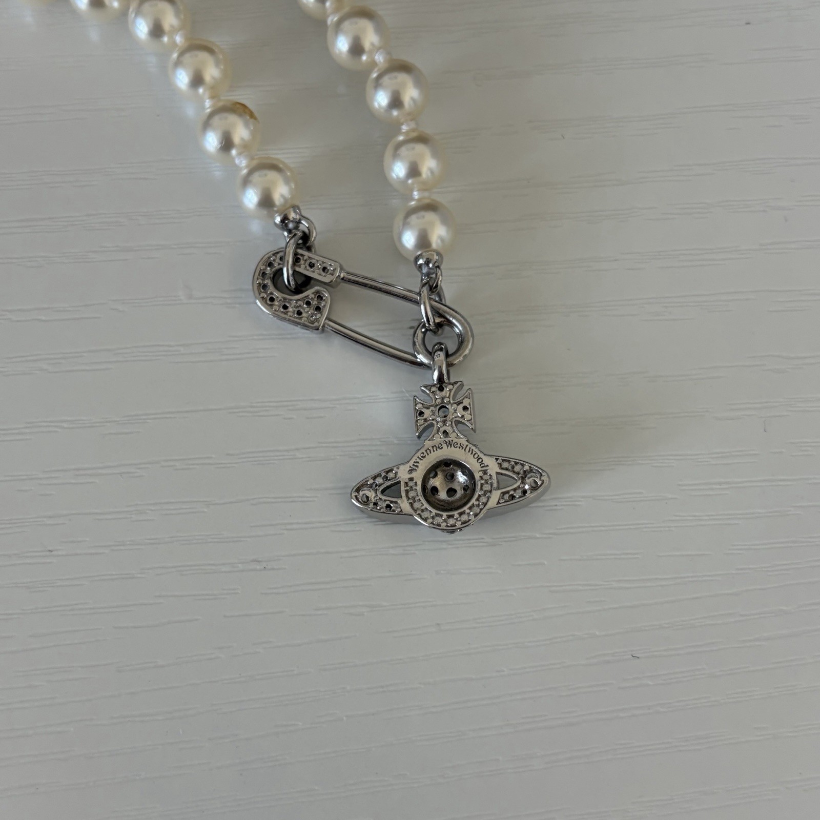 Vivienne Westwood Lucrece Faux Pearl Necklace Silver White Orb Charm Adjustable