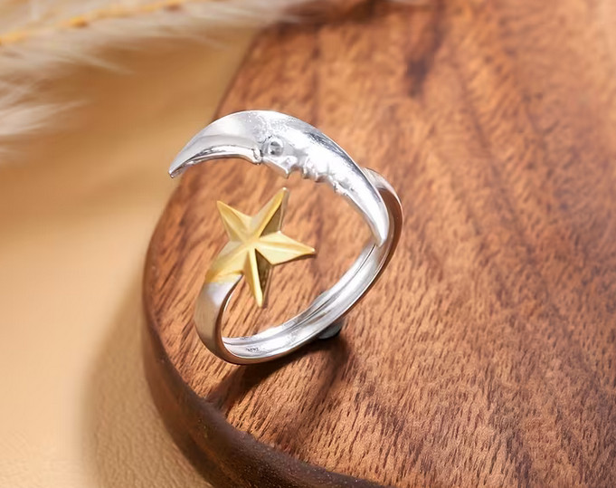 Moon face star 2 tone ring