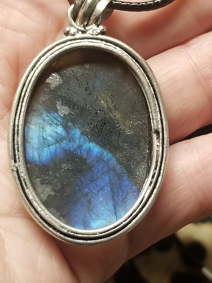 Large Oval Labradorite Gemstone Flashy/Fiery/Blue Fire Stone Necklace Pendant