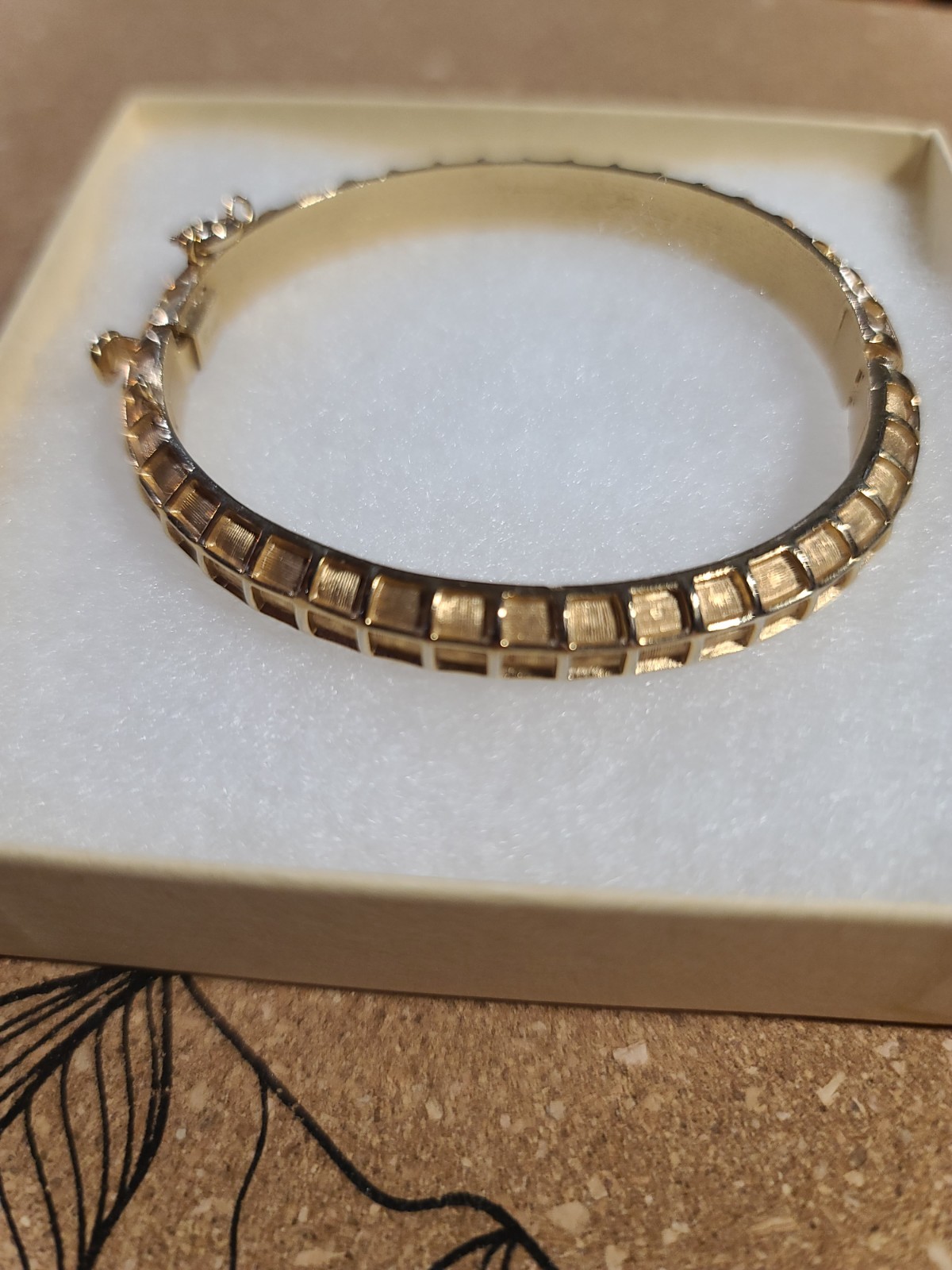 Vintage Trifari Textured Gold Tone Block Brick Geometric Hinged Bangle Cuff