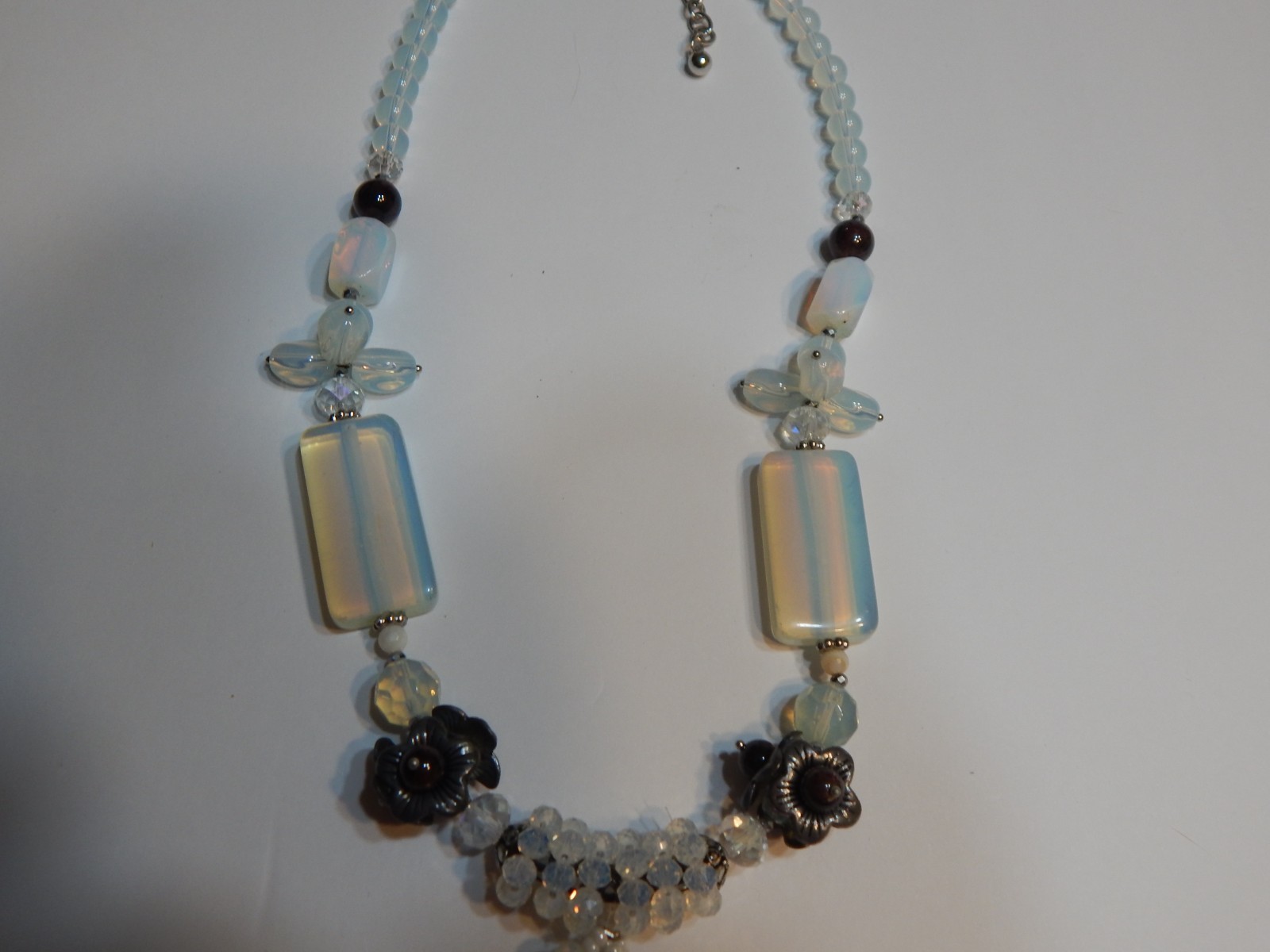 necklace women Opalite 24in with extender a very nice looking peice (N13)
