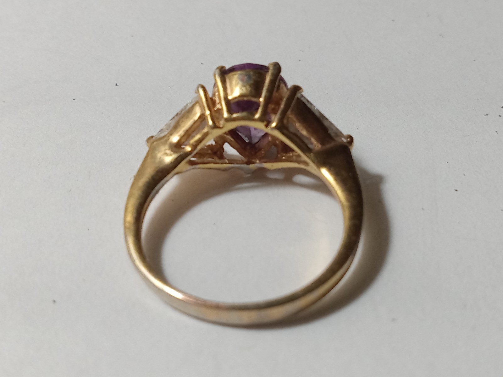 Costume Jewelry Gold Tone Purple and Clear Glass Stone Ring Size 6