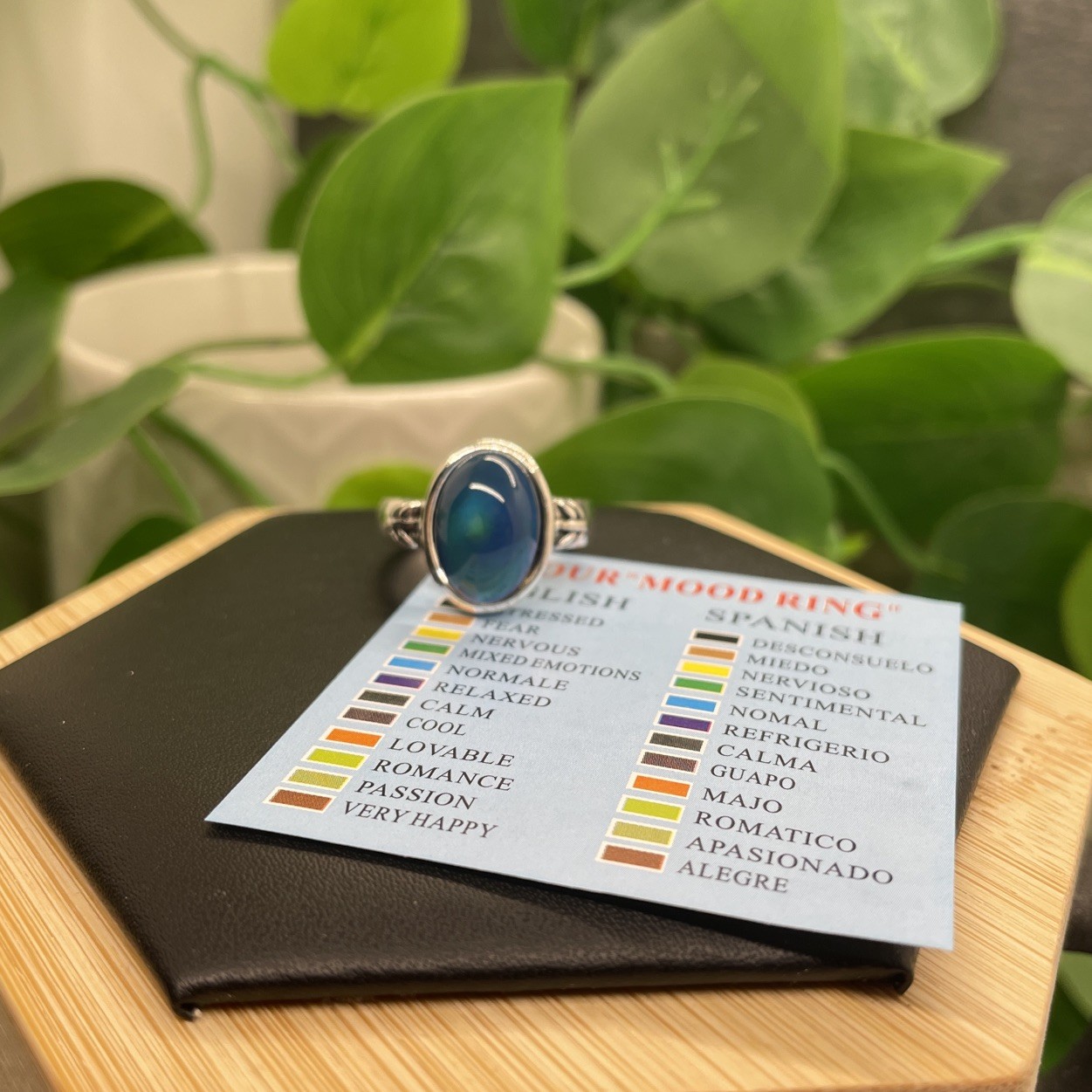 Silver-tone Mood Ring Color Change And Chart Size 7 New Free Ship B7446