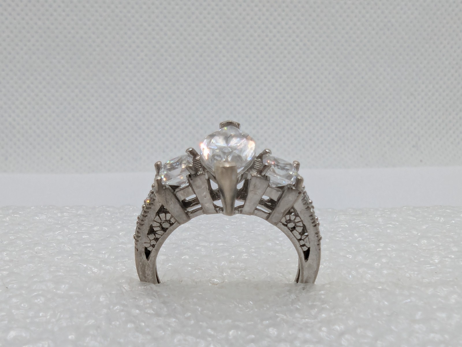 Sterling Silver 925 Marquise Cut Cubic Zirconia Ring Size 6
