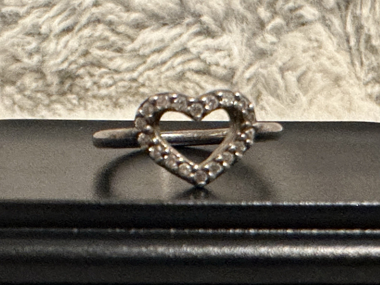 OPEN HEART 925 Sterling Silver Ring Band size 5 Valentine Stones Unknown