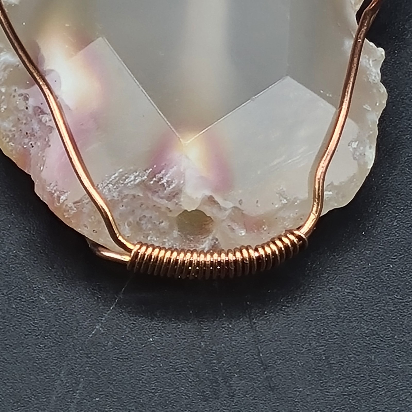 Artisan Pendant copper wire wrapped Agate or Chalcedony Freeform loops Boho H6cm