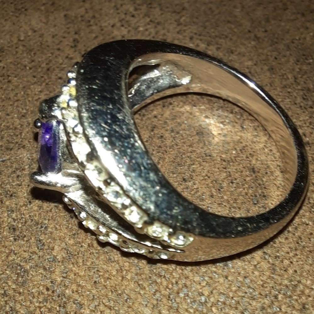Heart purple amethyst faux gemstones ring silvertone size 5 US cocktail