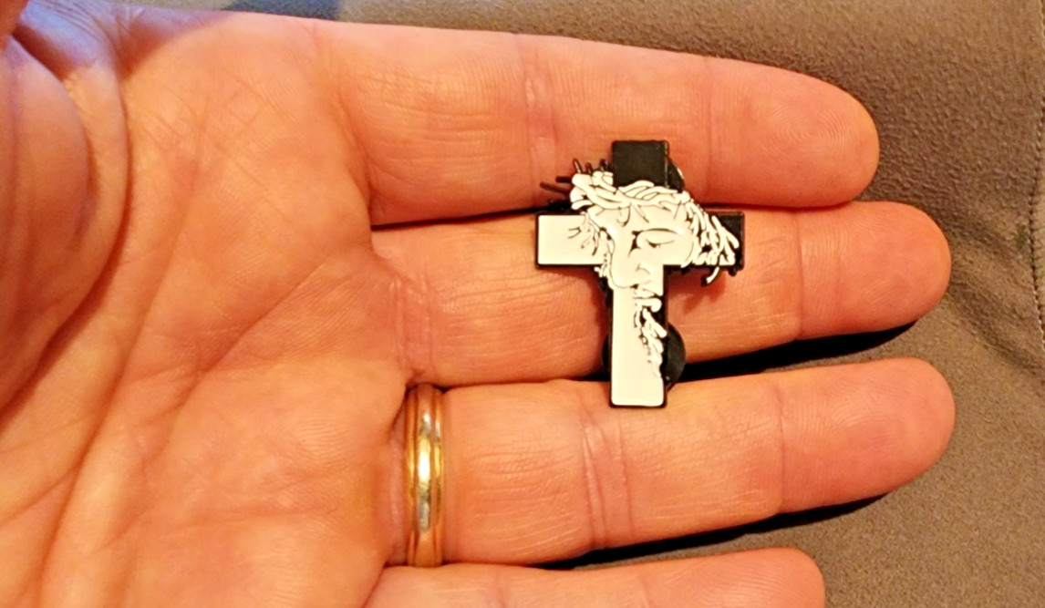 Christian Black and White Relief Jesus on Cross Enamel Lapel Brooch Hat Pin