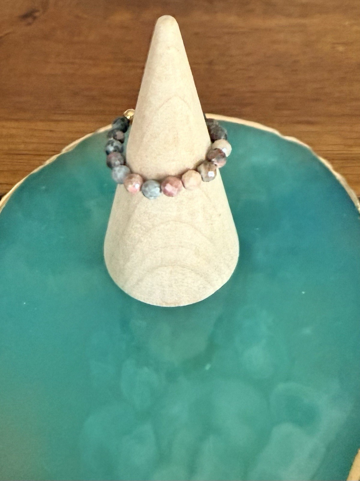 Beaded Stretchy Band with White Round Pearl Center, Multicolor Stone Fits 6-9