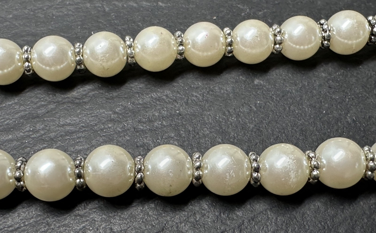 17″ SIMULATED PEARL & SILVER TONE SPACER BEADED NECKLACE M295