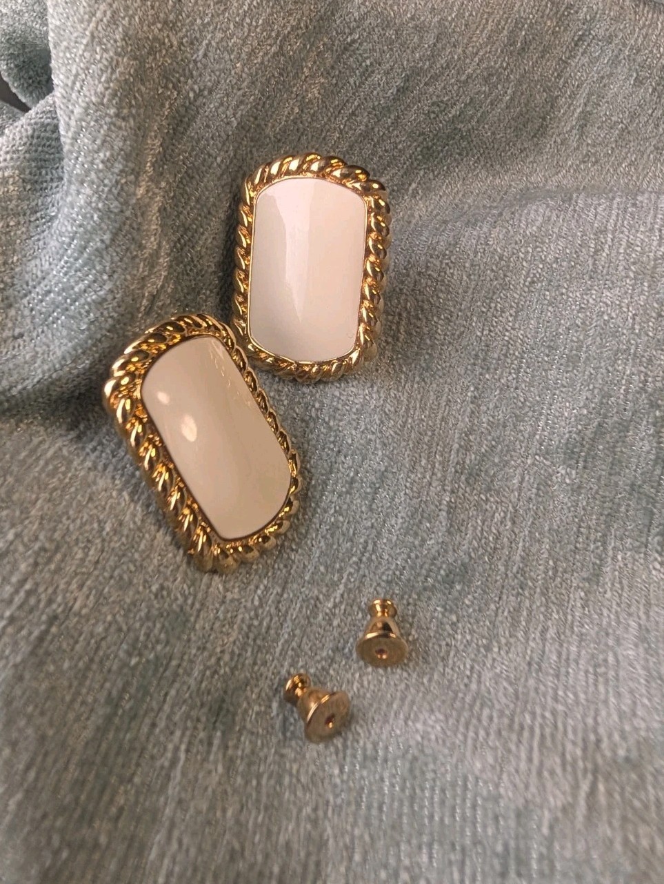 Monet Ivory Enamel Gold Tone Rope Border Rectangle Stud Earrings Vintage NOS