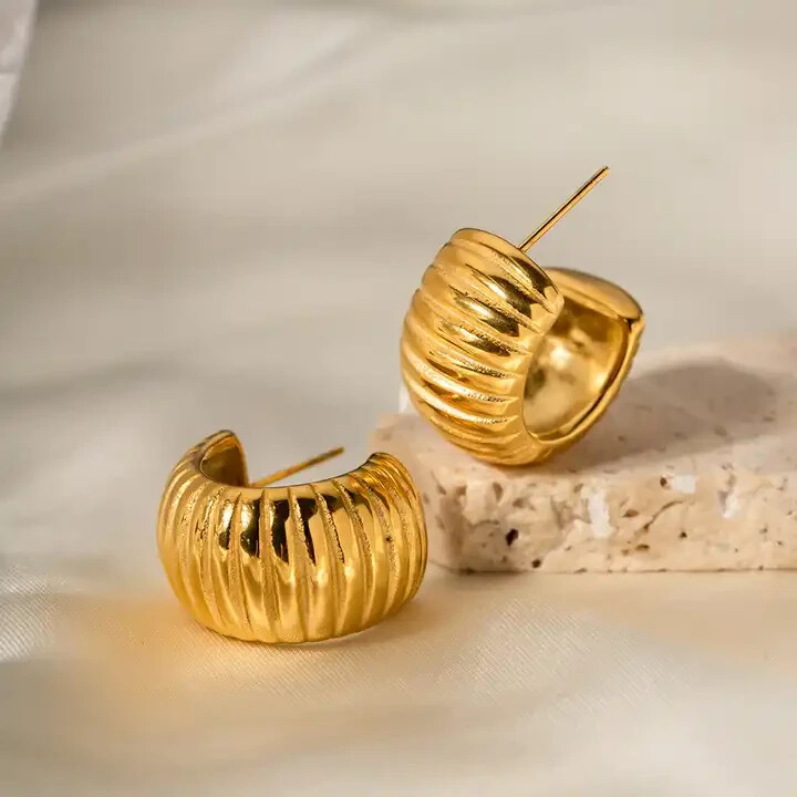 18K Gold Plated Thick Ribbed C-Shaped Hoop for Women, Stainless Steel Earrings