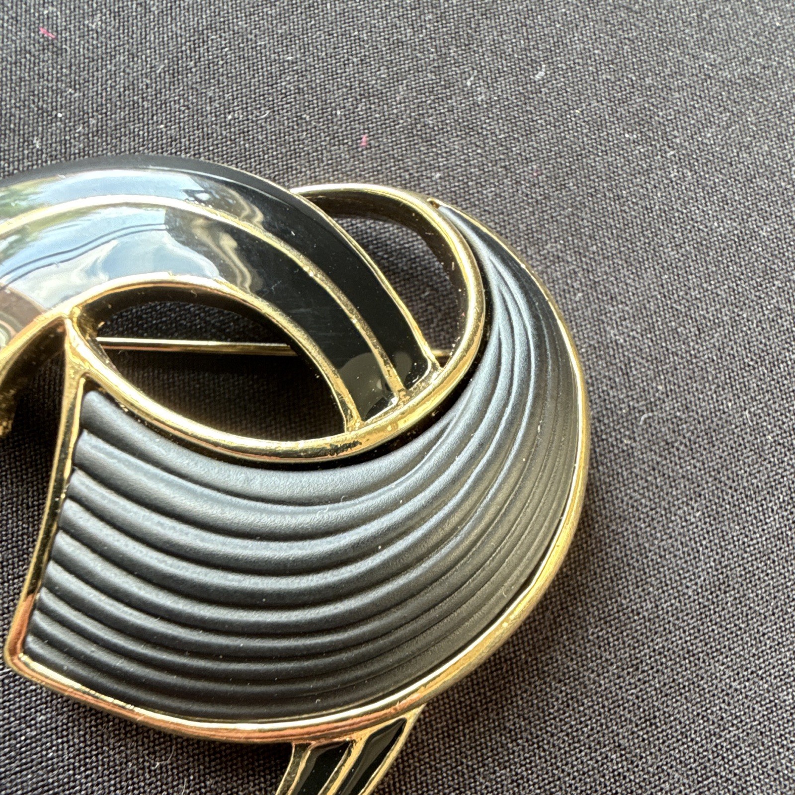 Vintage Trifari Signed Gold Tone Black Enamel Abstract Art Brooch Pin
