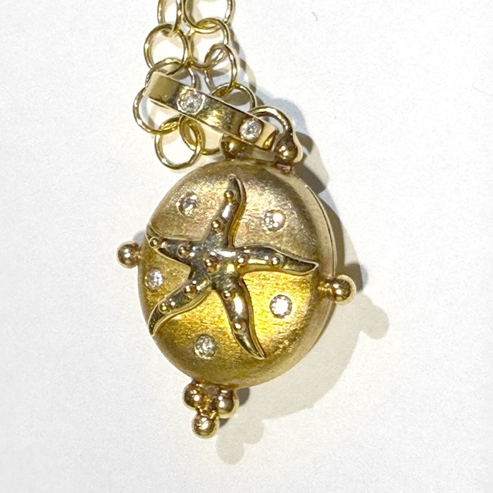 Temple St. Clair 18K Gold Diamond Sea Star Locket Necklace 18″ Oval Chain
