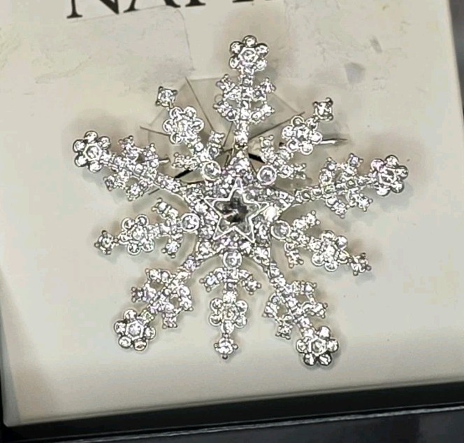 Napier Snowflake Silver Tone Crystal Rhinestone Brooch Pin Winter Xmas