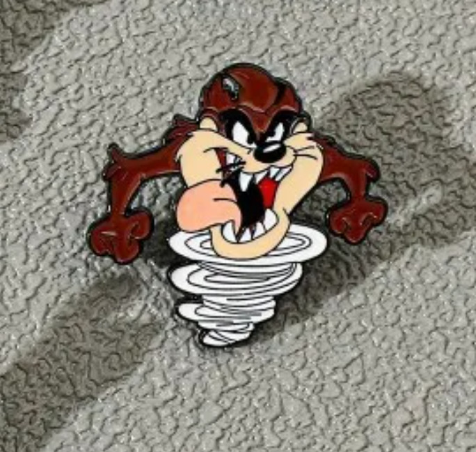 TASMANIAN DEVIL-“LOONEY TUNES”-ENAMEL,LAPEL PIN COMBINED SHIPPING $4.99 NO LIMIT