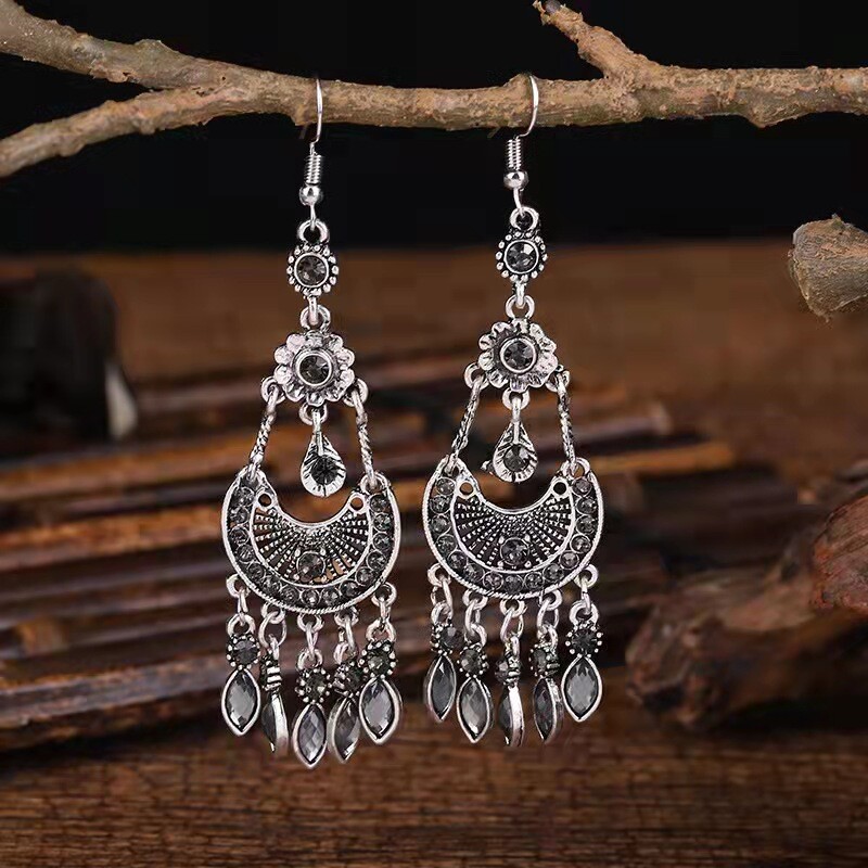 Gorgeous Women Ancient Silver Bohemian Earrings Half Moon Flowers Tassel