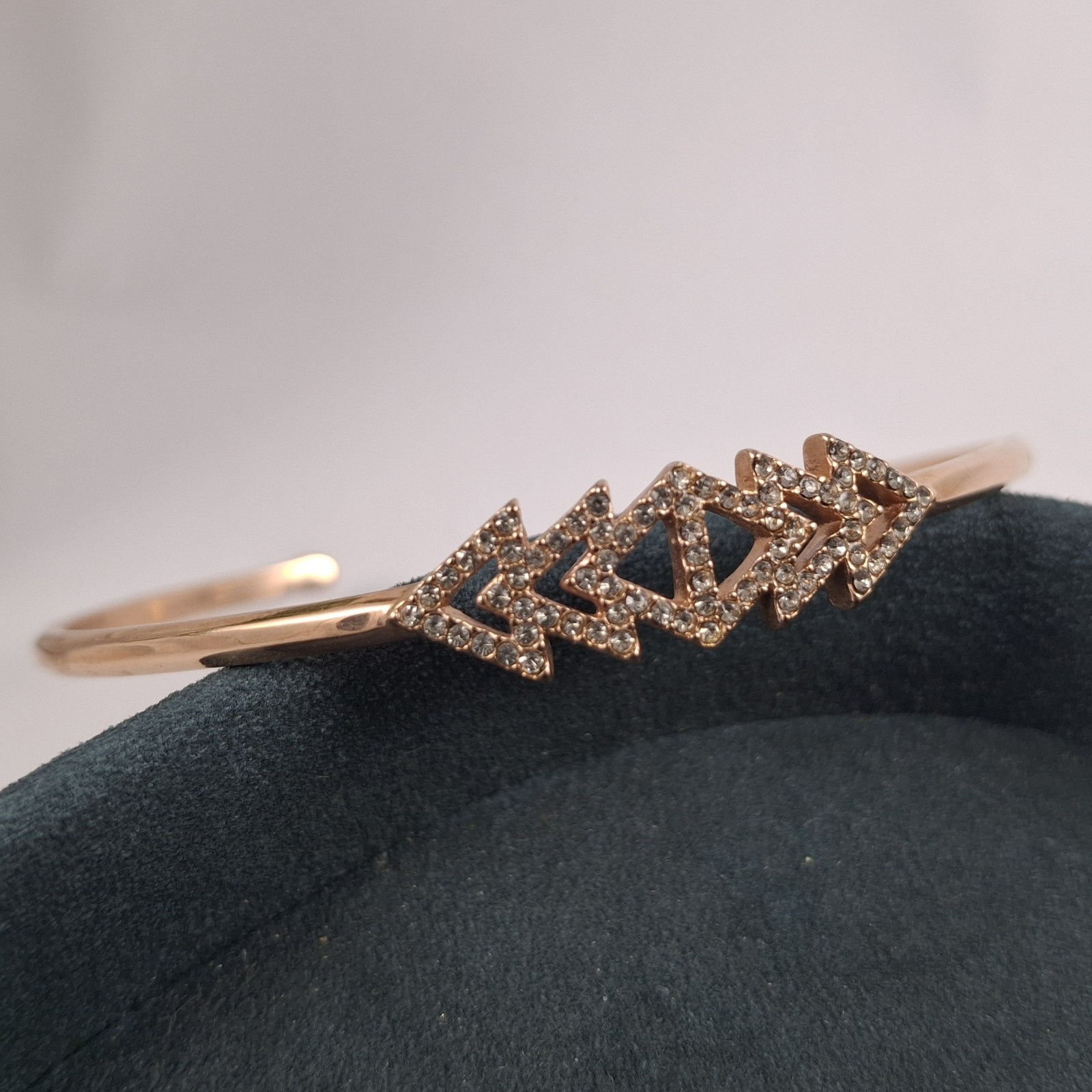 Stella & Dot Rose Gold Tone Crystal Chevron Cuff Bracelet Pave Designer Womens