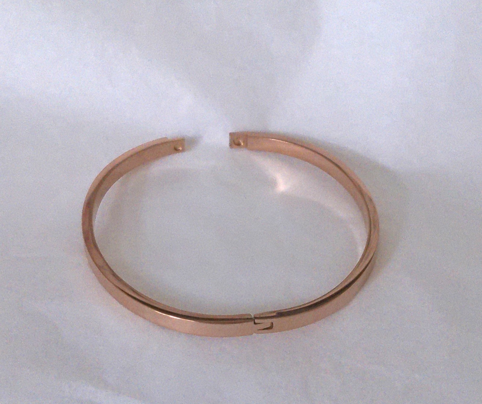New Rose Goldtone Stainless Steel Oval Hinged Bangle Bracelet for All Occasions