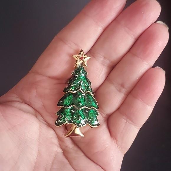 Monet Christmas Tree Brooch Green Enamel Gold Tone Glitter Star Holiday Pin