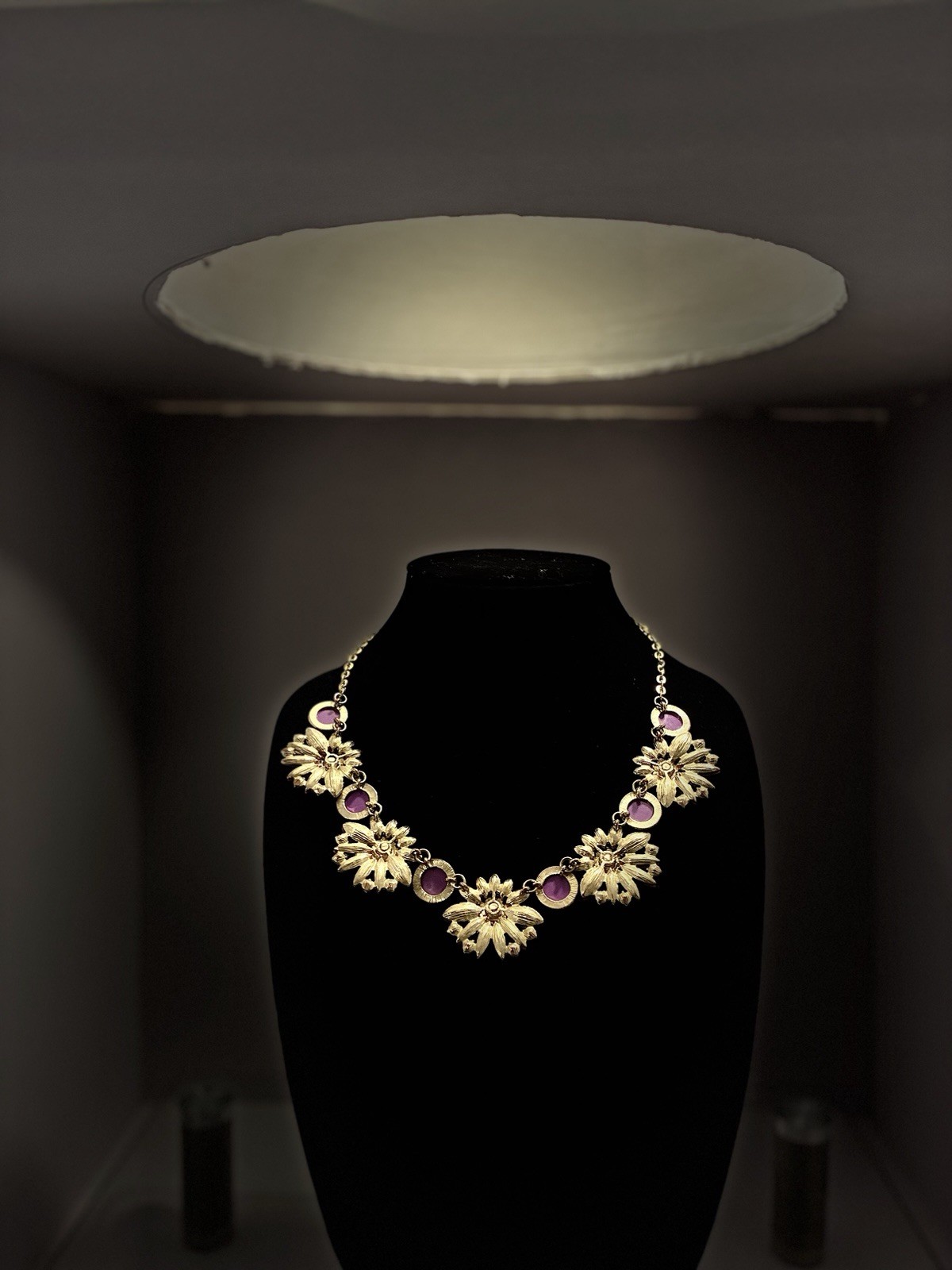 Chunky Floral Bib Statement Necklace Gold Tone Orange Pink Rhinestone Flower 20″