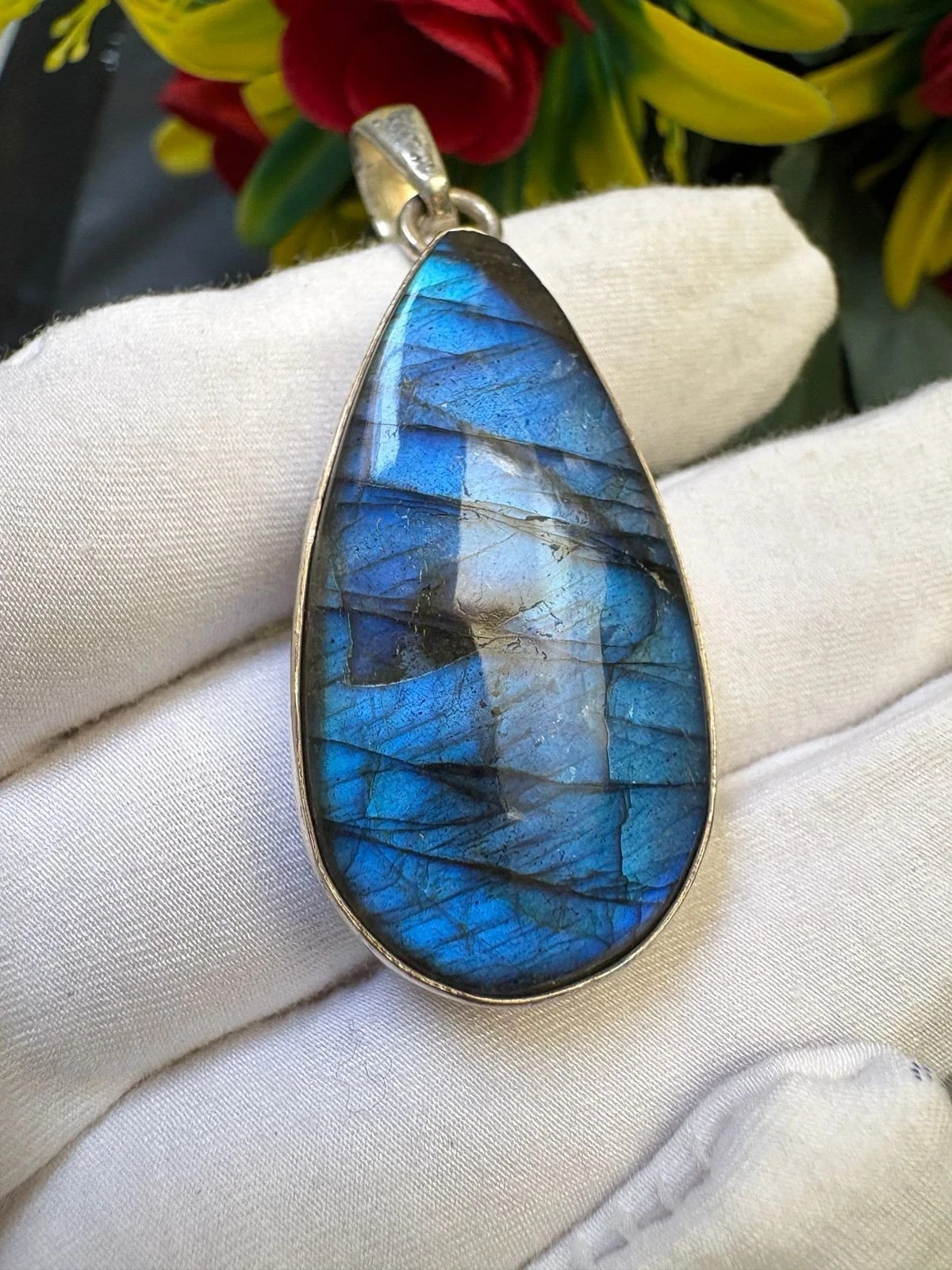 Natural Blue Flash Labradorite Pendant 925 Sterling Silver 60.45Ct Gem