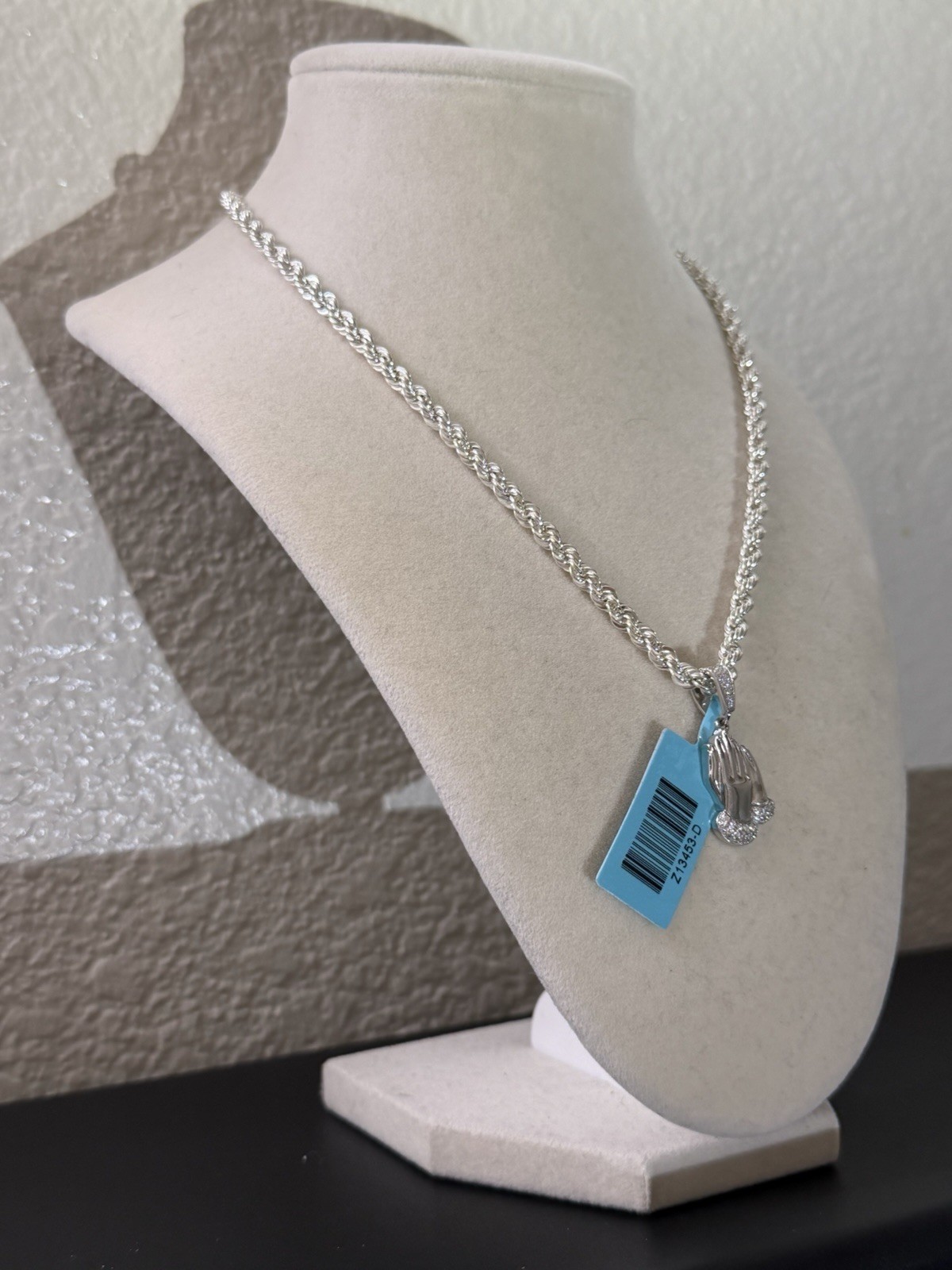 18 inch 4.5mm – 925 Sterling Silver Rope Chain & Moissanite Praying Hands