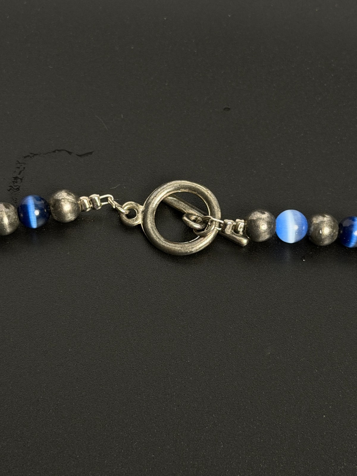 Blue Fiber Optic Cat’s Eye Glass & Pewter Tone Beaded Toggle Necklace 16”