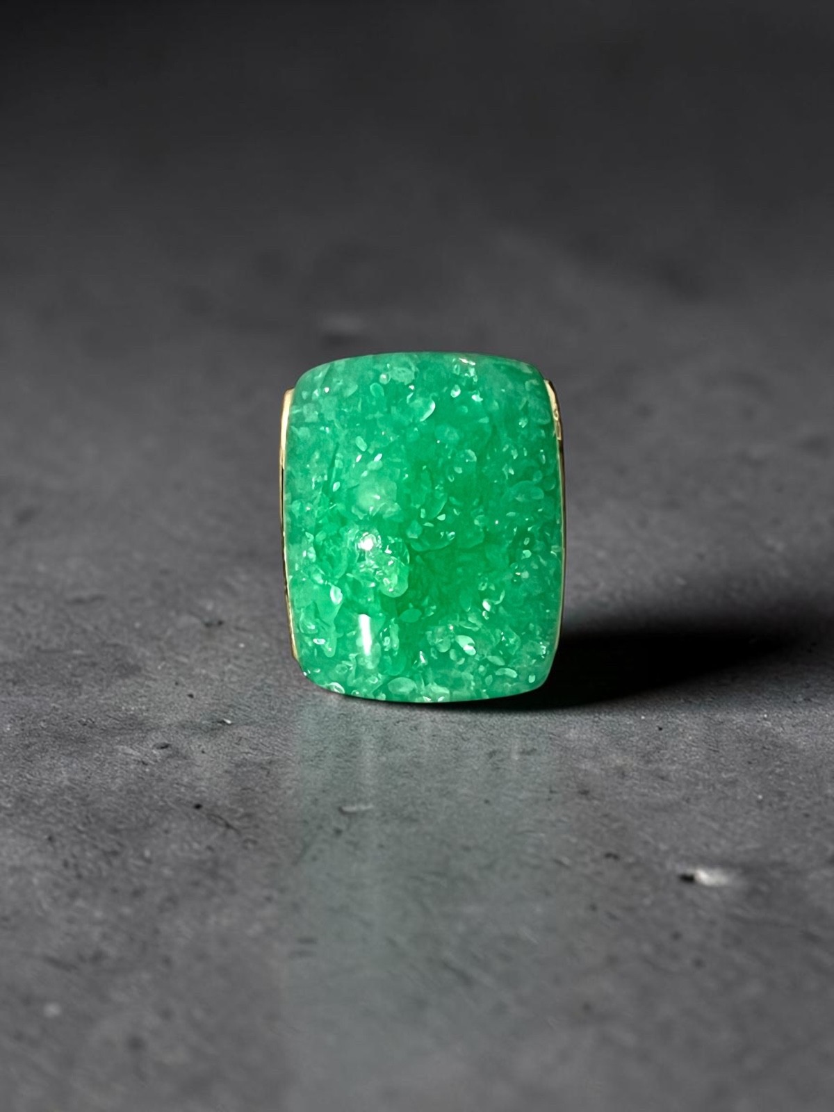 Casual Everyday Bold Statement Ring Glittered Green Acrylic Size 9