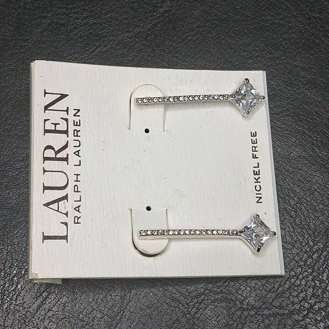 RALPH LAUREN RL Pierced Drop Earrings Whit Crystal Silver Tone. 15.190