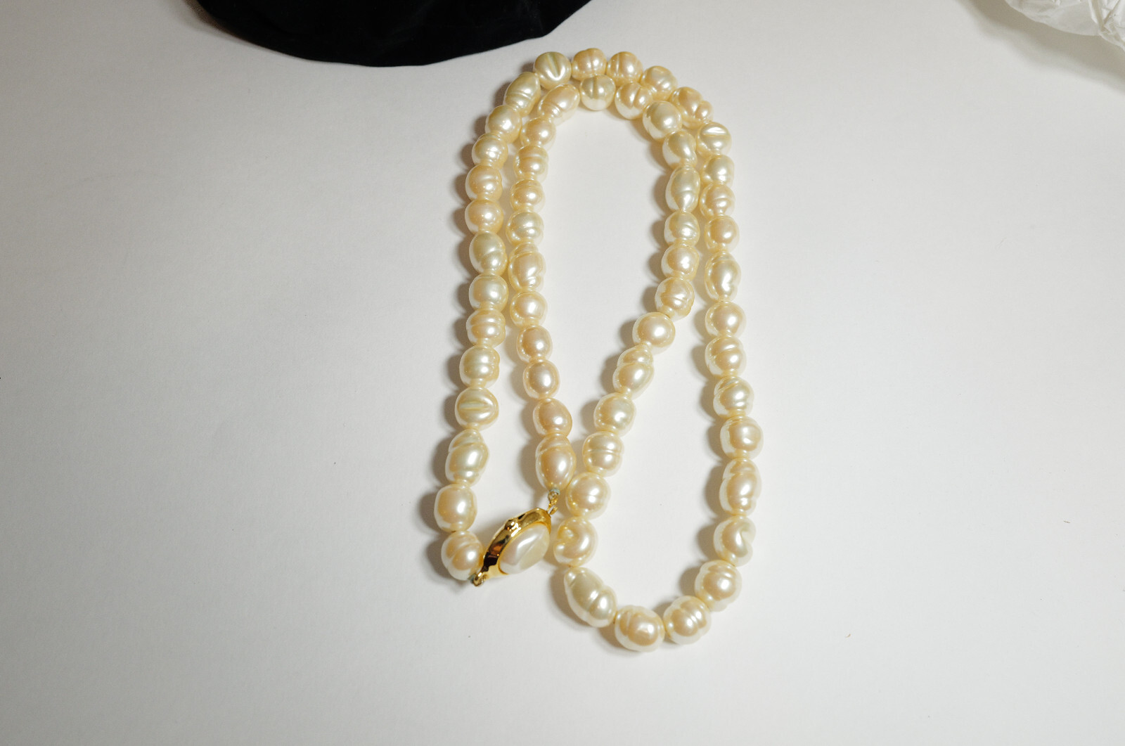 NEW Authentic Fendi Faux Pearl Necklace 32″