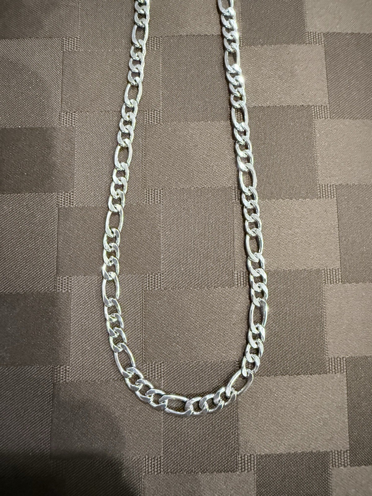 Figaro Link Chain Silver Tone Necklace (Flaw, Read Description) – 23.5″/24gm