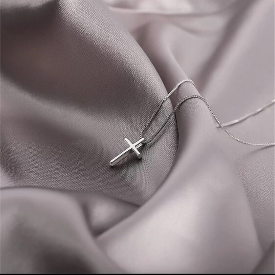 FREE SHIPPING OVER 10$ Cross Pendant Necklace Sterling Silver Plated