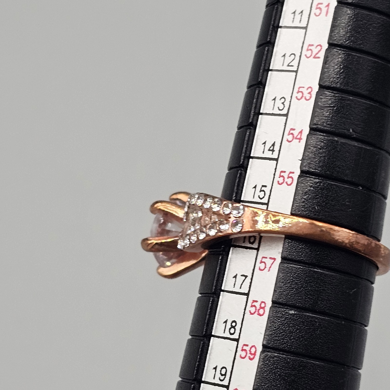 Copper Tone CZ Ring Round Center Stone Scalloped Band Size 7.5 Cubic Zirconia