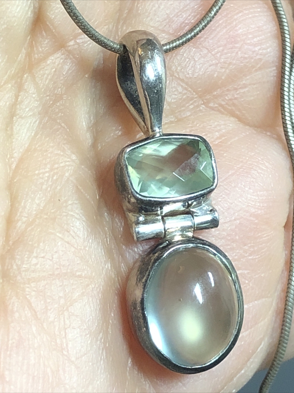2. Vintage Sterling silver 925 Prehnite Stone Snake chain Necklace 30″, 9.1g