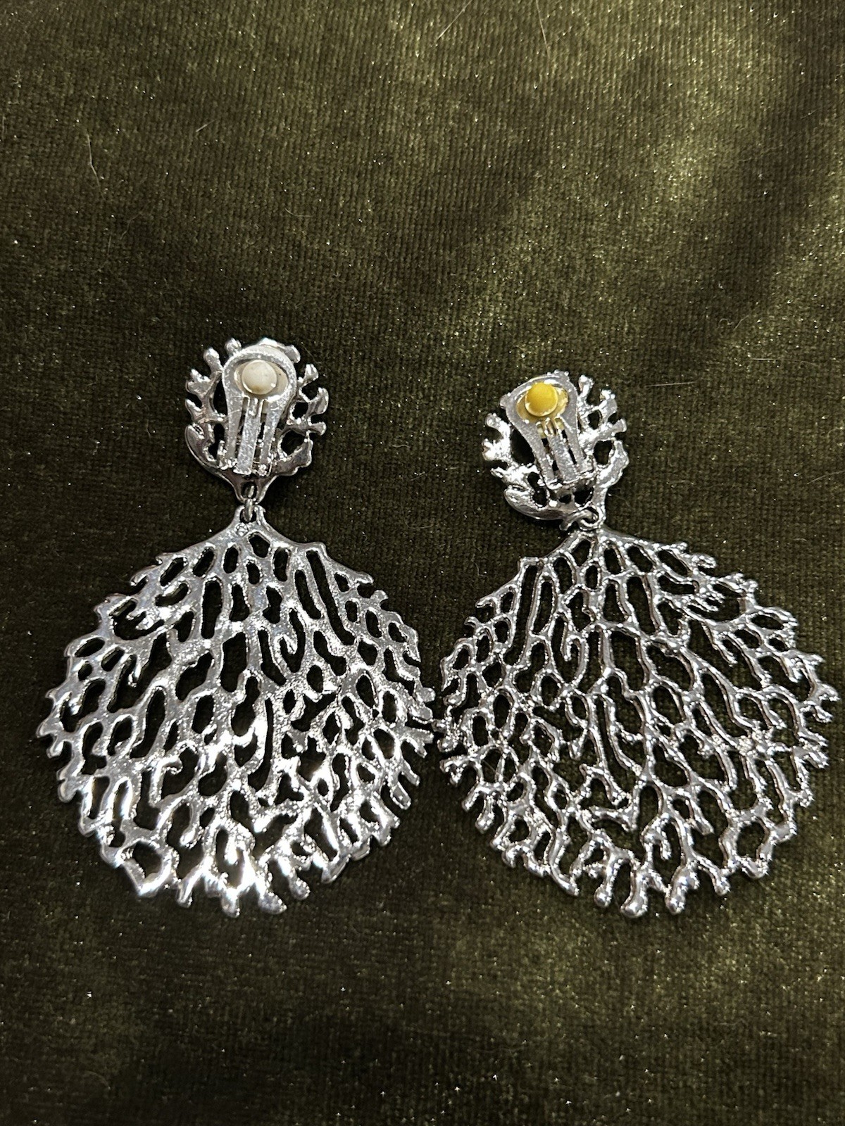 Silver Tone Clip-On Dangle Drop Earrings Coral Fan Filigree Nature Theme