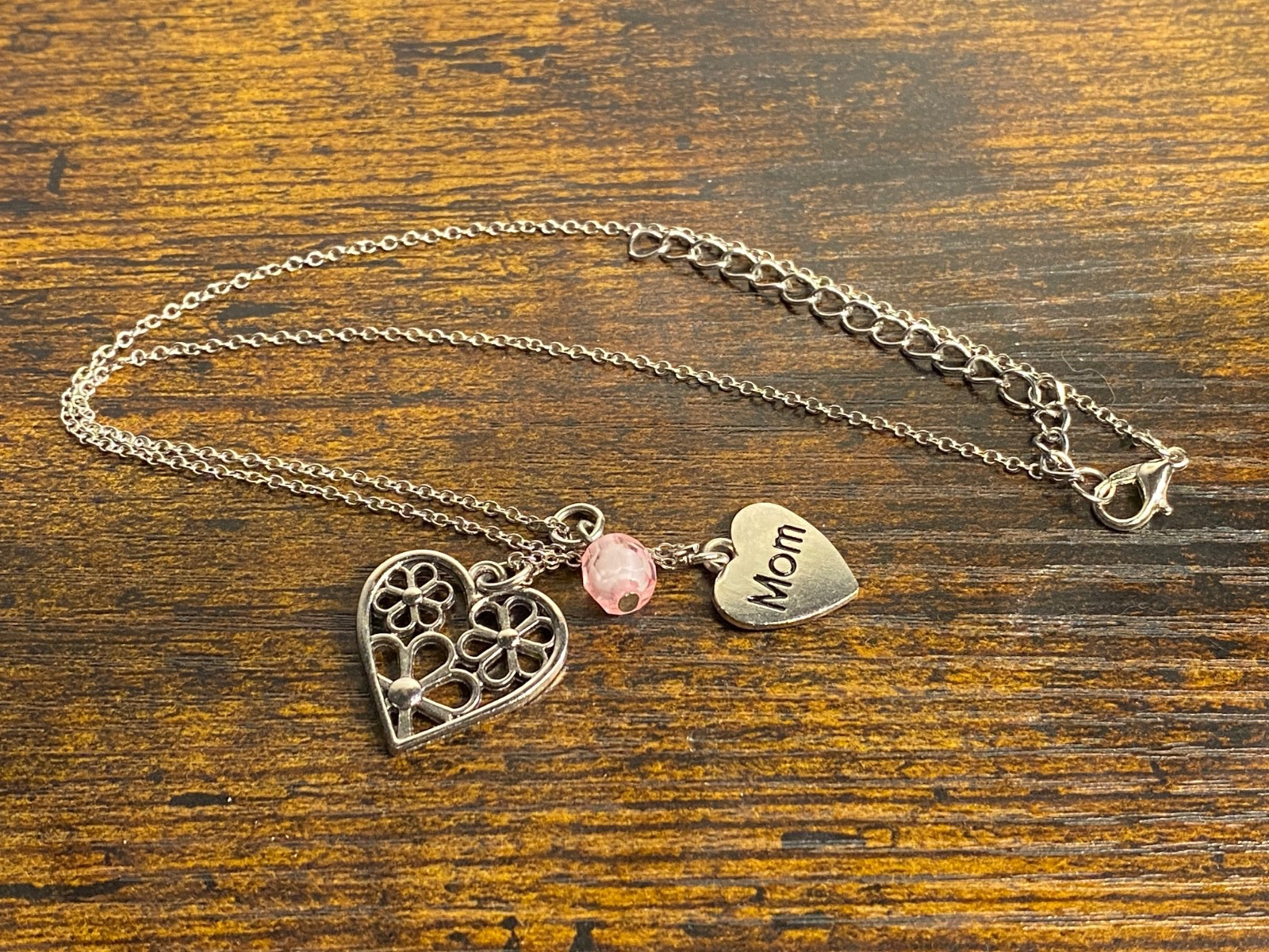 Mothers day themed pendant necklace