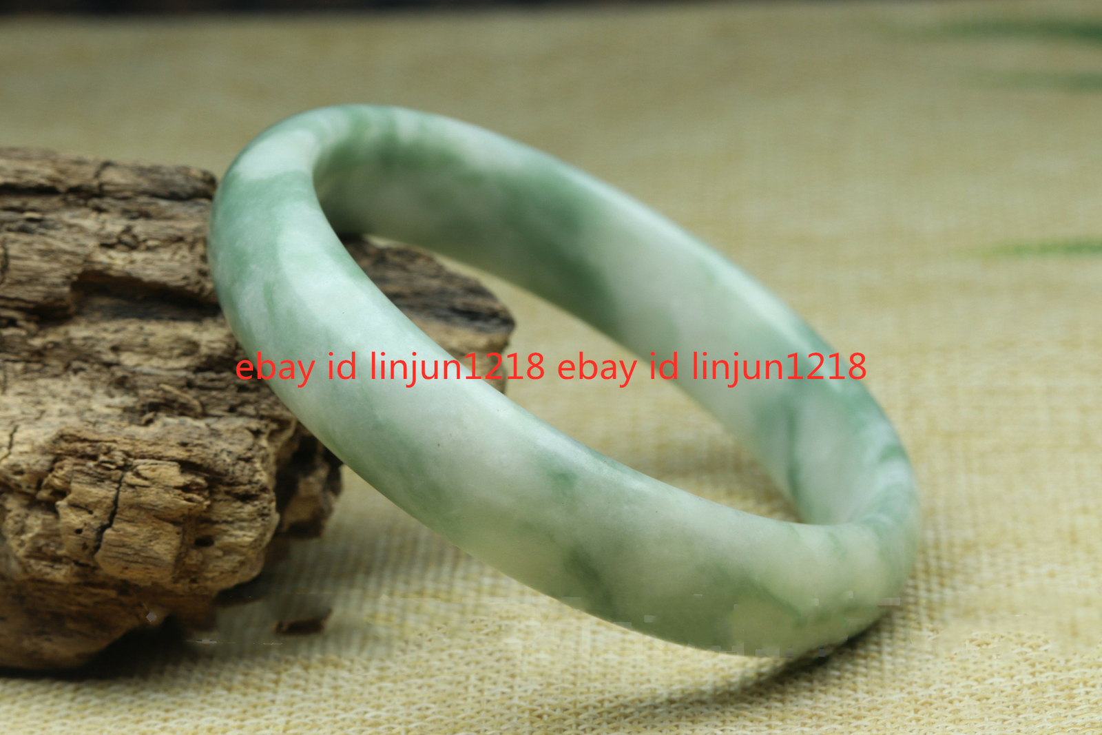 Female Beautiful AAA Bangle 54mm-64mm Light Green Jade Hand-carved Bracelet