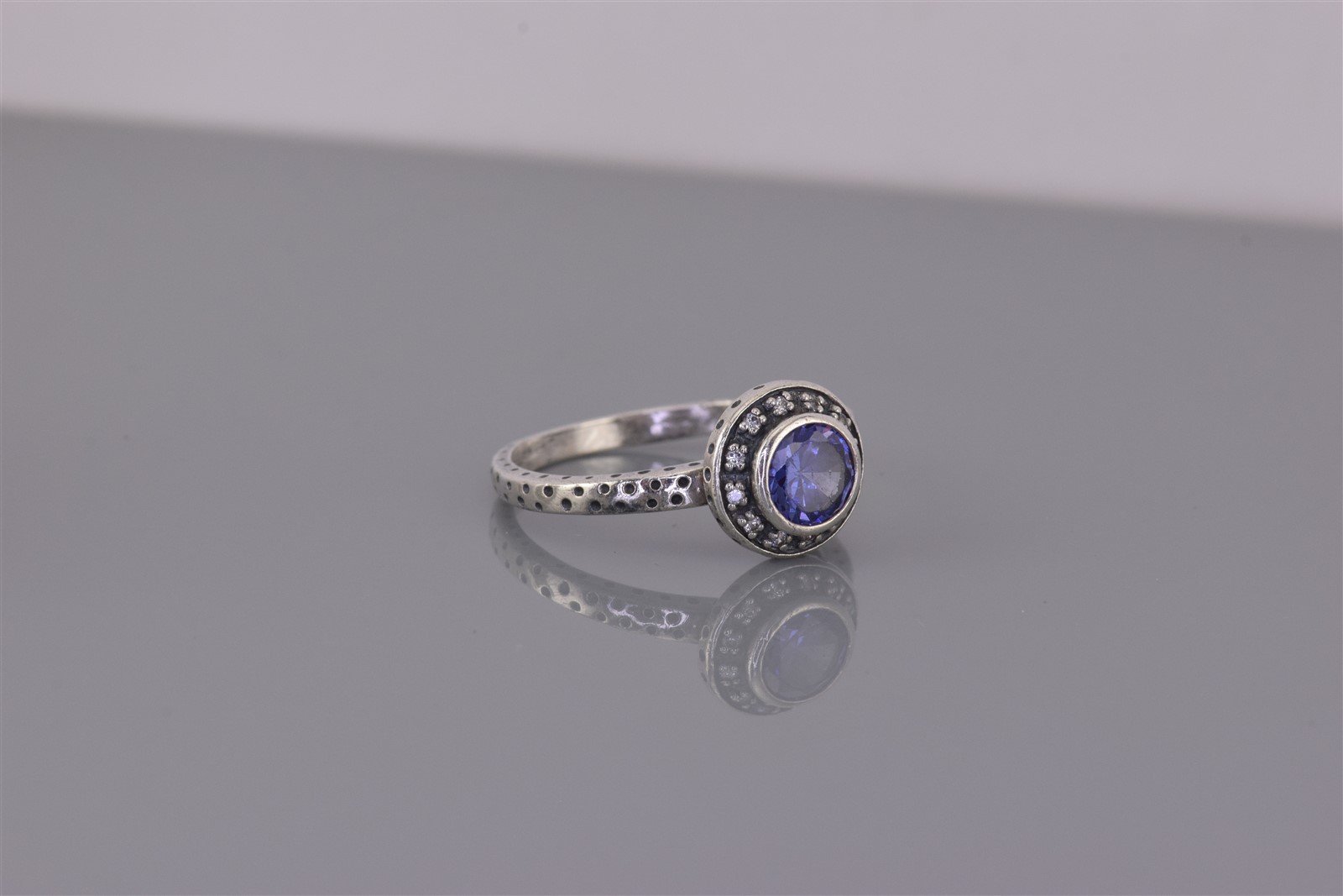Sterling Silver Purple Tanzanite Diamond Halo Speckled Band Ring 925 Sz: 8