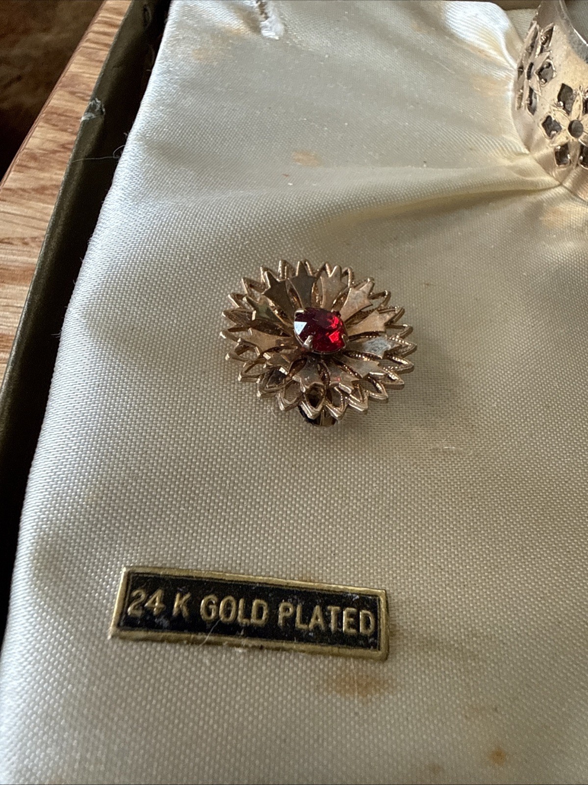 Maxine Dupree Collection Jewelry Set 3 Pieces Hollywood Paris London Gold Ruby