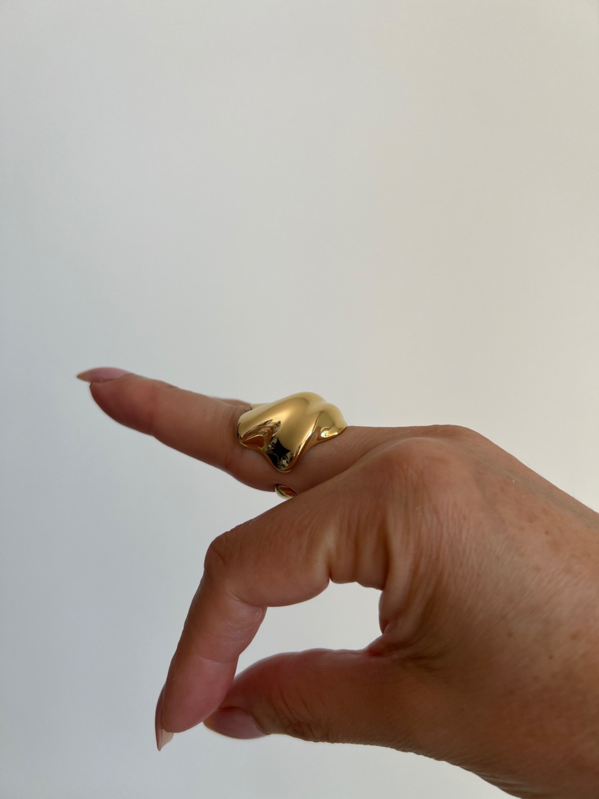 JENNY BIRD 14K Gold Plated Steel LYDIA Ring Size 7 $110 MSRP