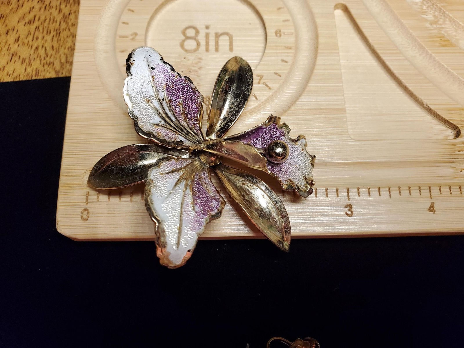 Vintage Orchid Enamel Jewelry Set | Gold-Tone Brooch, Earrings | Lavender & Whit