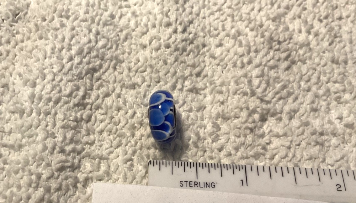 European Style Bead – Scalloped Blue Glass Buy 3 = Free Shipping (2-B)